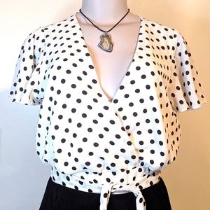 White‎ & Black Polkadot Crop Top